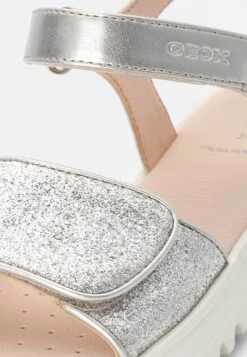 Geox Sandal Coralie Girl - Sandales - Silver -Geox 0b4d75ce3bf144668e2050fa7e0a5325