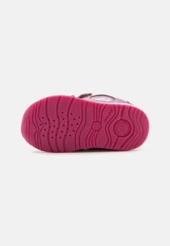 Geox Disney Rishon Girl - Chaussures Premiers Pas - Dark Rose/Fuchsia -Geox 98ad88f75a59435eb1a65ed747ca3742